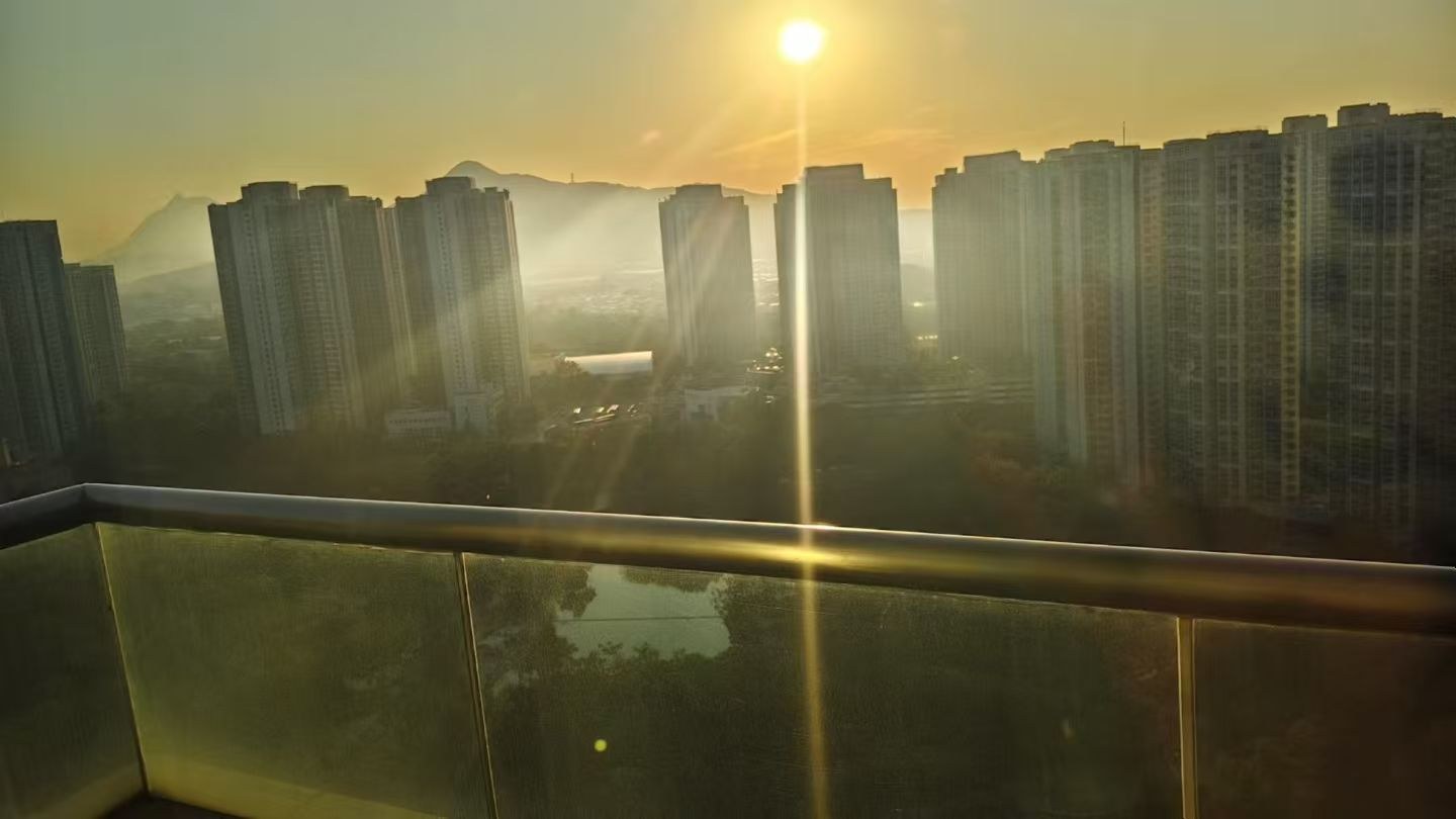 城市日落景色